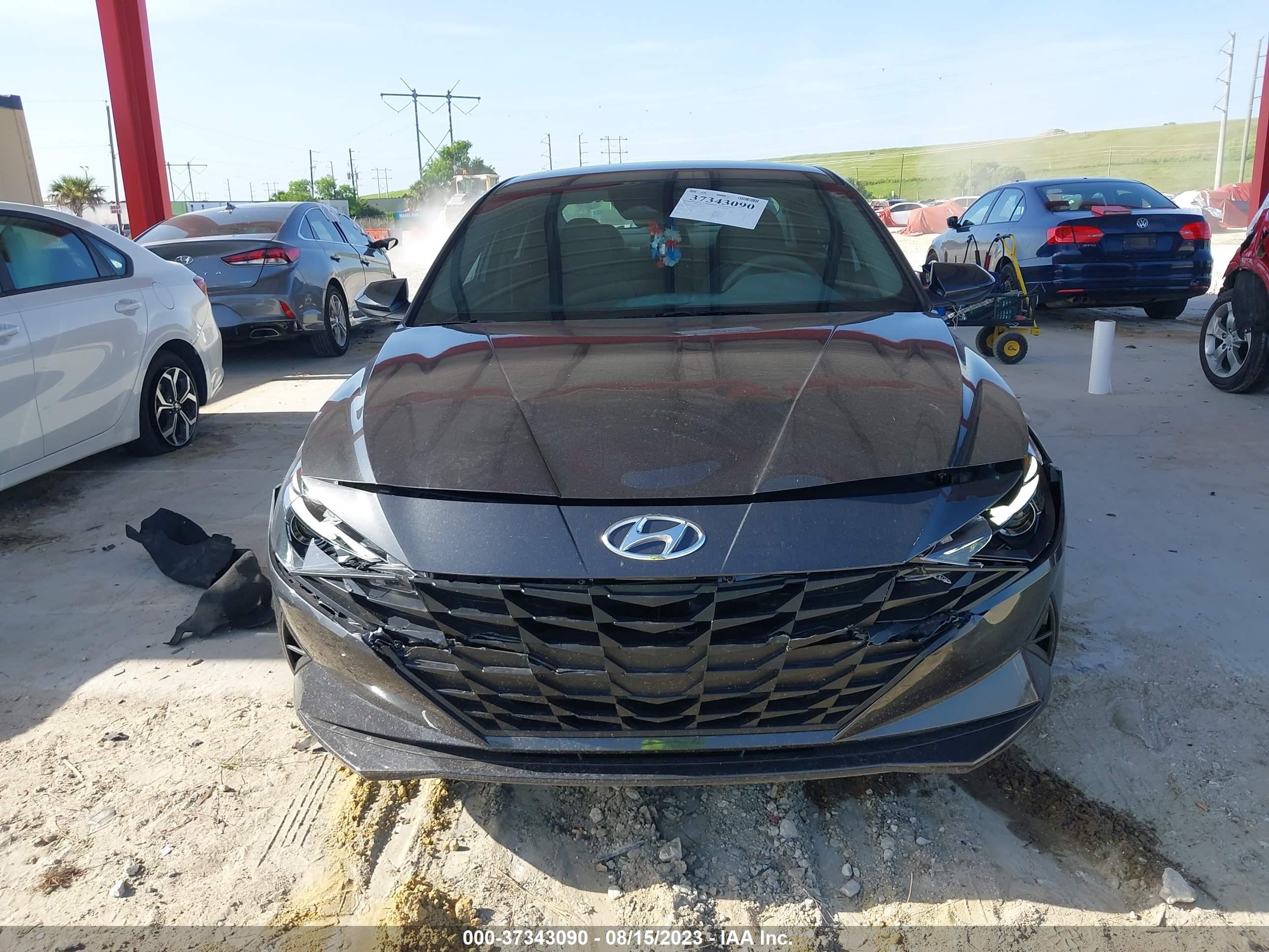 Photo 11 VIN: 5NPLM4AG6NH077857 - HYUNDAI ELANTRA 