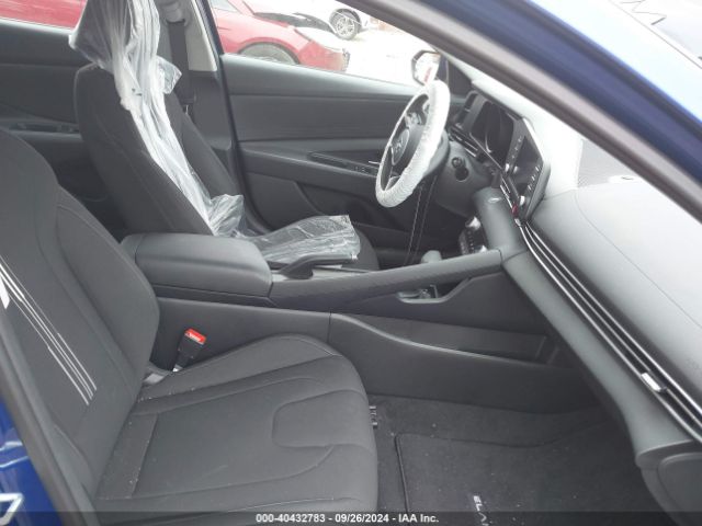 Photo 4 VIN: 5NPLM4AG6PH092393 - HYUNDAI ELANTRA 