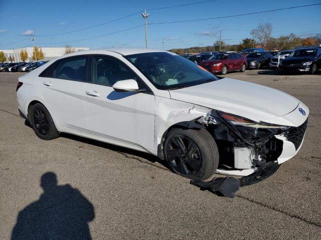 Photo 3 VIN: 5NPLM4AG6PH112528 - HYUNDAI ELANTRA SE 