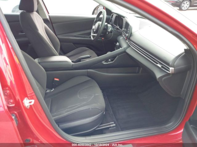 Photo 4 VIN: 5NPLM4AG7MH002406 - HYUNDAI ELANTRA 