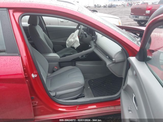 Photo 4 VIN: 5NPLM4AG7MH009162 - HYUNDAI ELANTRA 