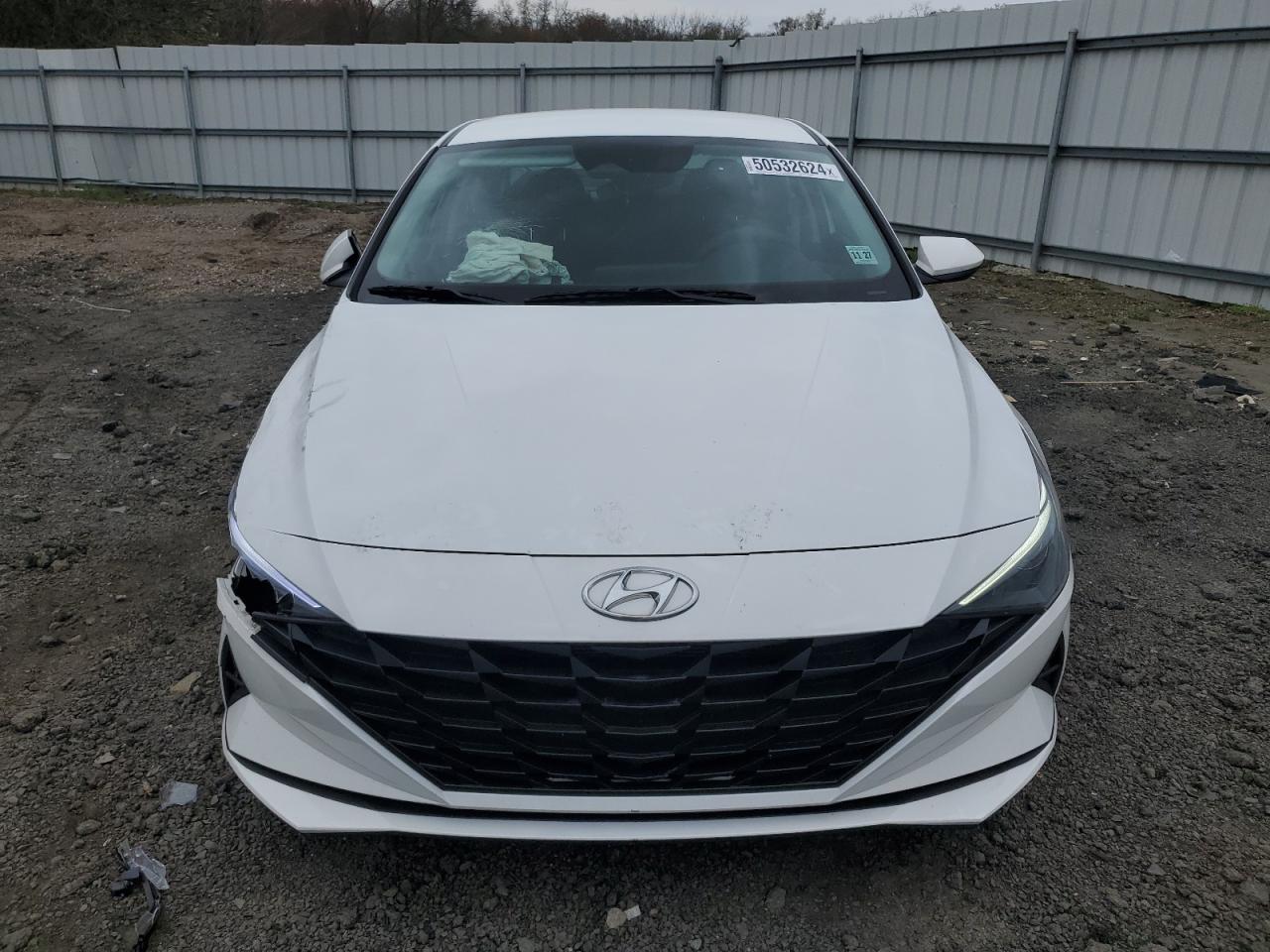 Photo 4 VIN: 5NPLM4AG7PH103286 - HYUNDAI ELANTRA 