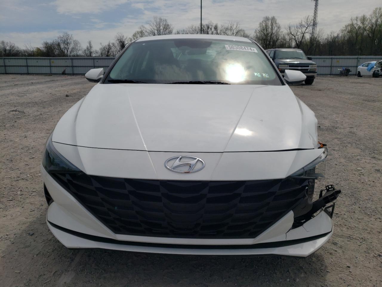 Photo 4 VIN: 5NPLM4AG7PH109864 - HYUNDAI ELANTRA 