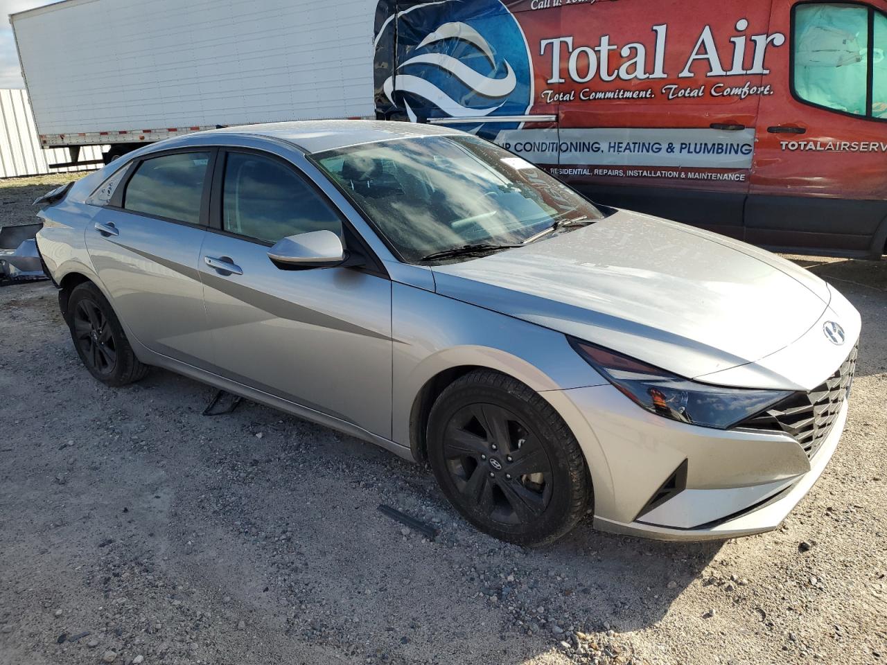 Photo 3 VIN: 5NPLM4AG8MH028299 - HYUNDAI ELANTRA 