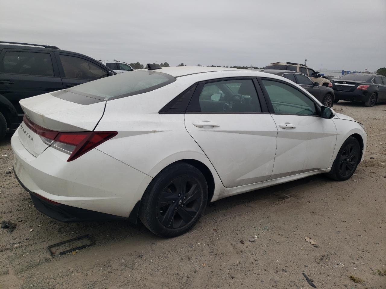 Photo 2 VIN: 5NPLM4AG8MH030991 - HYUNDAI ELANTRA 