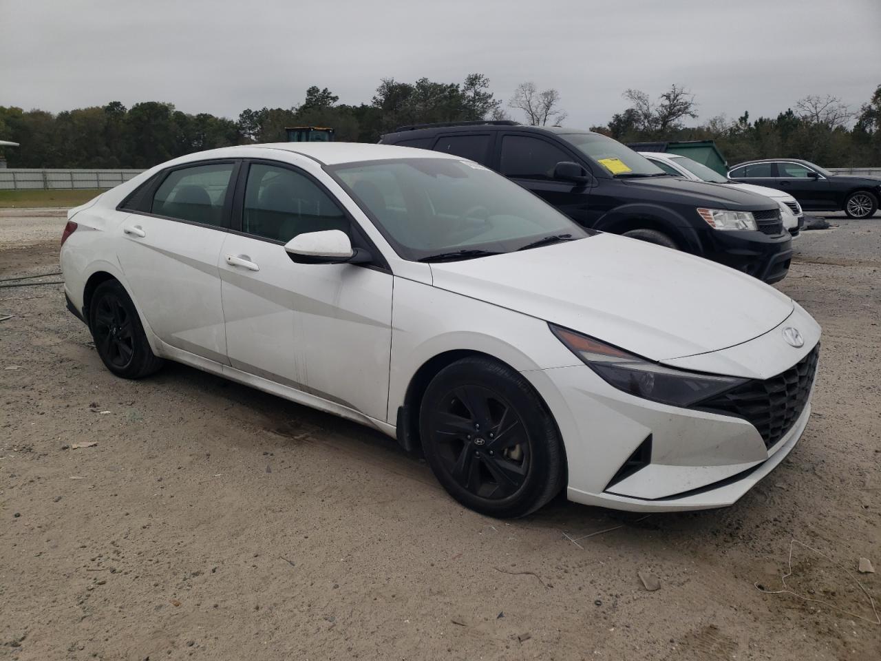 Photo 3 VIN: 5NPLM4AG8MH030991 - HYUNDAI ELANTRA 