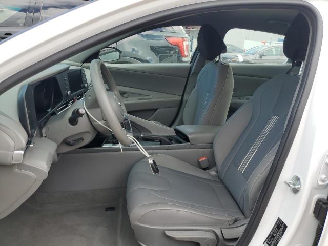 Photo 6 VIN: 5NPLM4AG8NH063295 - HYUNDAI ELANTRA SE 