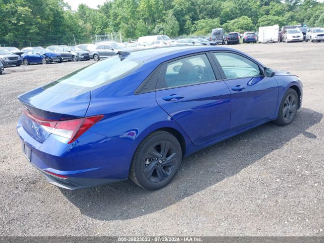 Photo 3 VIN: 5NPLM4AG8PH087101 - HYUNDAI ELANTRA 