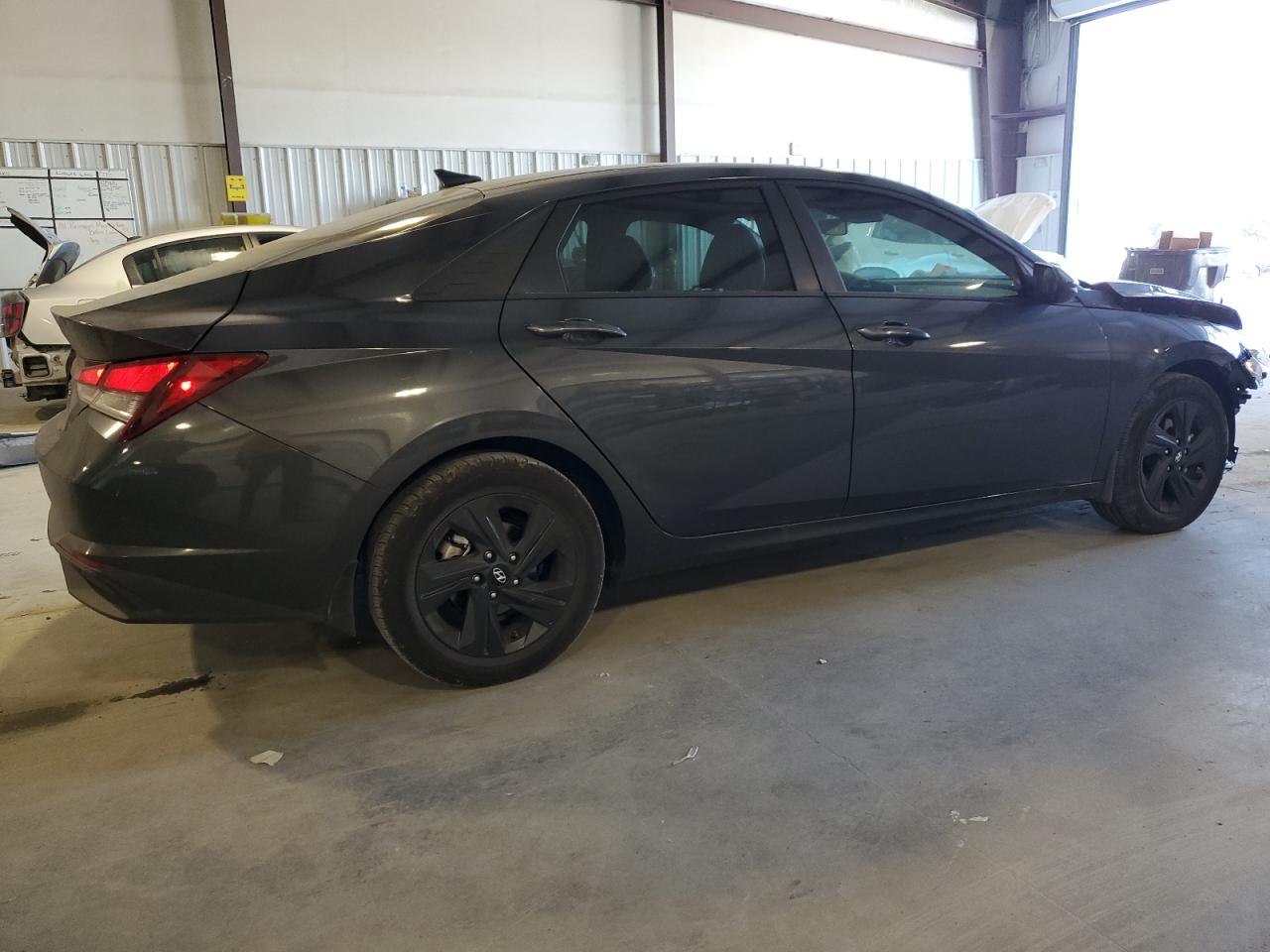 Photo 2 VIN: 5NPLM4AG8PH108450 - HYUNDAI ELANTRA 