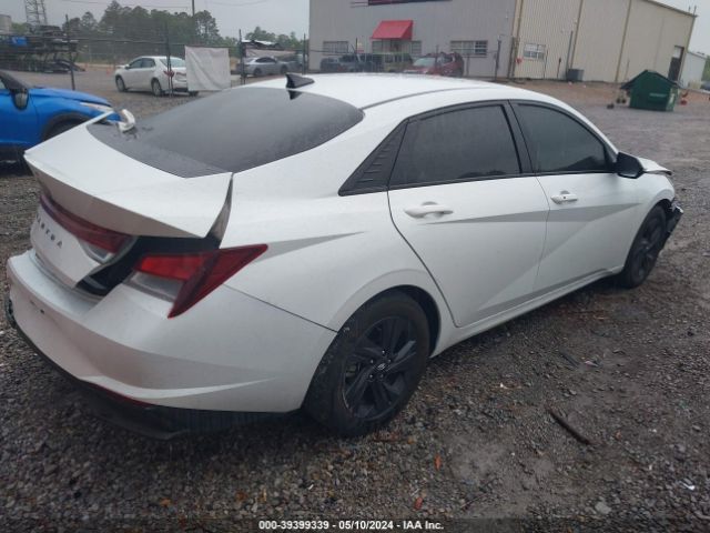 Photo 3 VIN: 5NPLM4AG9MH002603 - HYUNDAI ELANTRA 