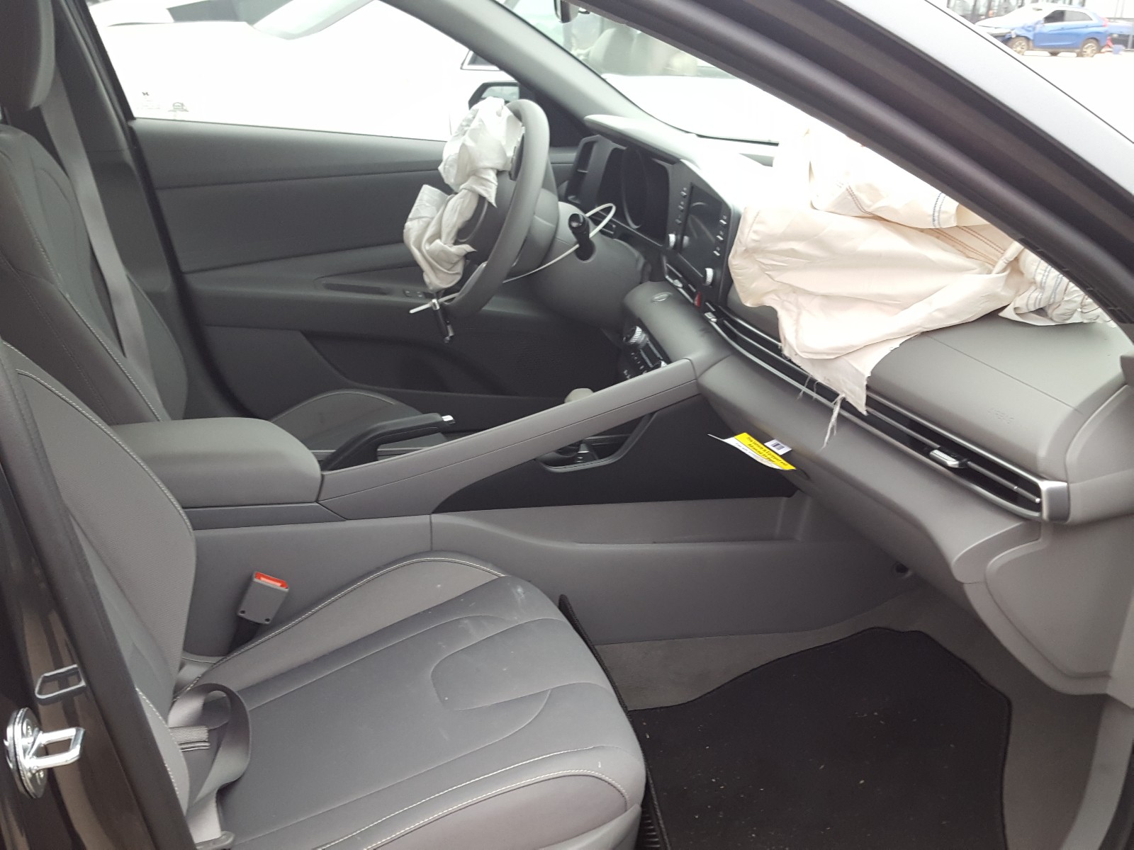 Photo 4 VIN: 5NPLM4AG9MH009499 - HYUNDAI ELANTRA 