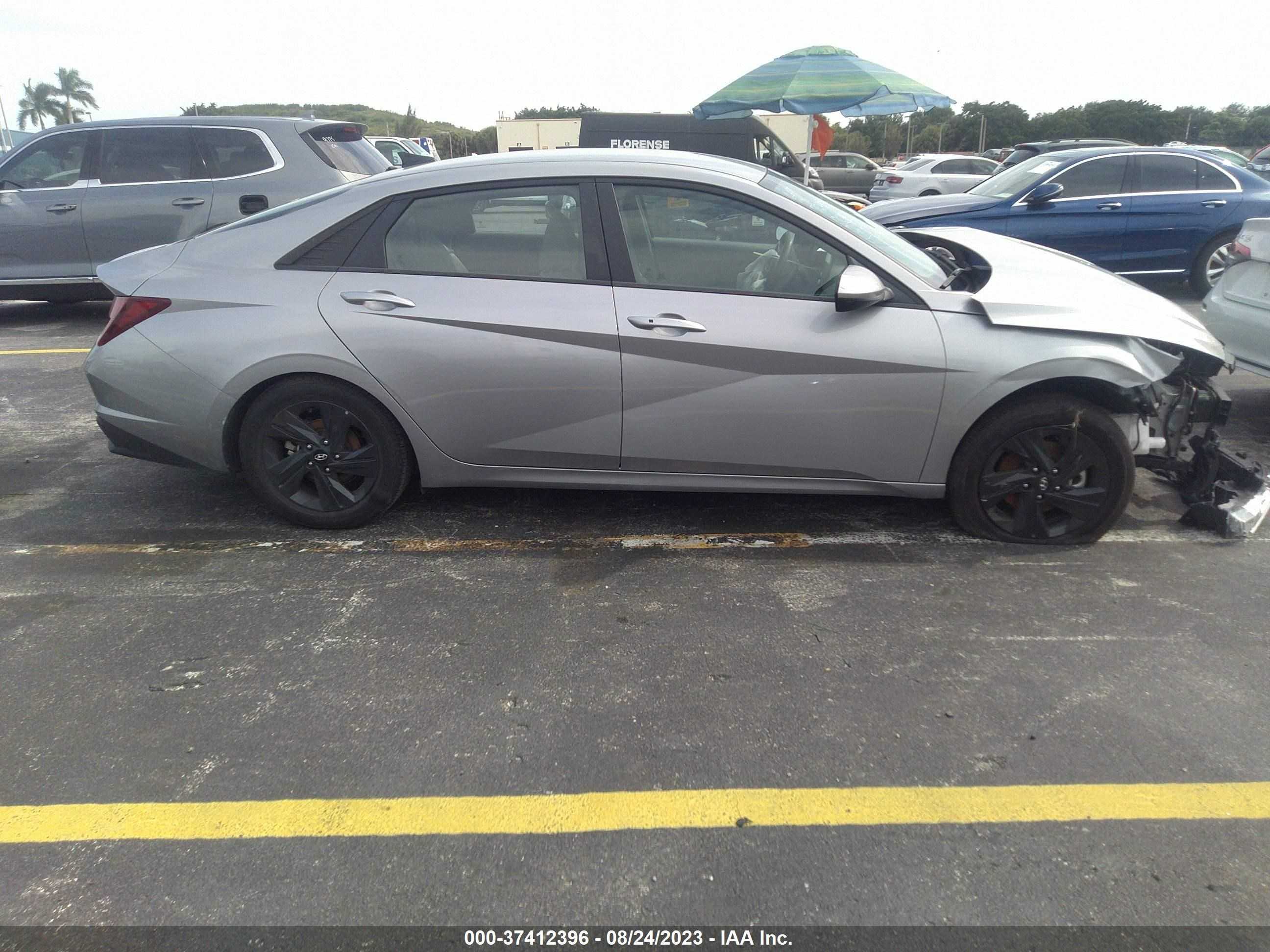 Photo 13 VIN: 5NPLM4AG9MH029641 - HYUNDAI ELANTRA 