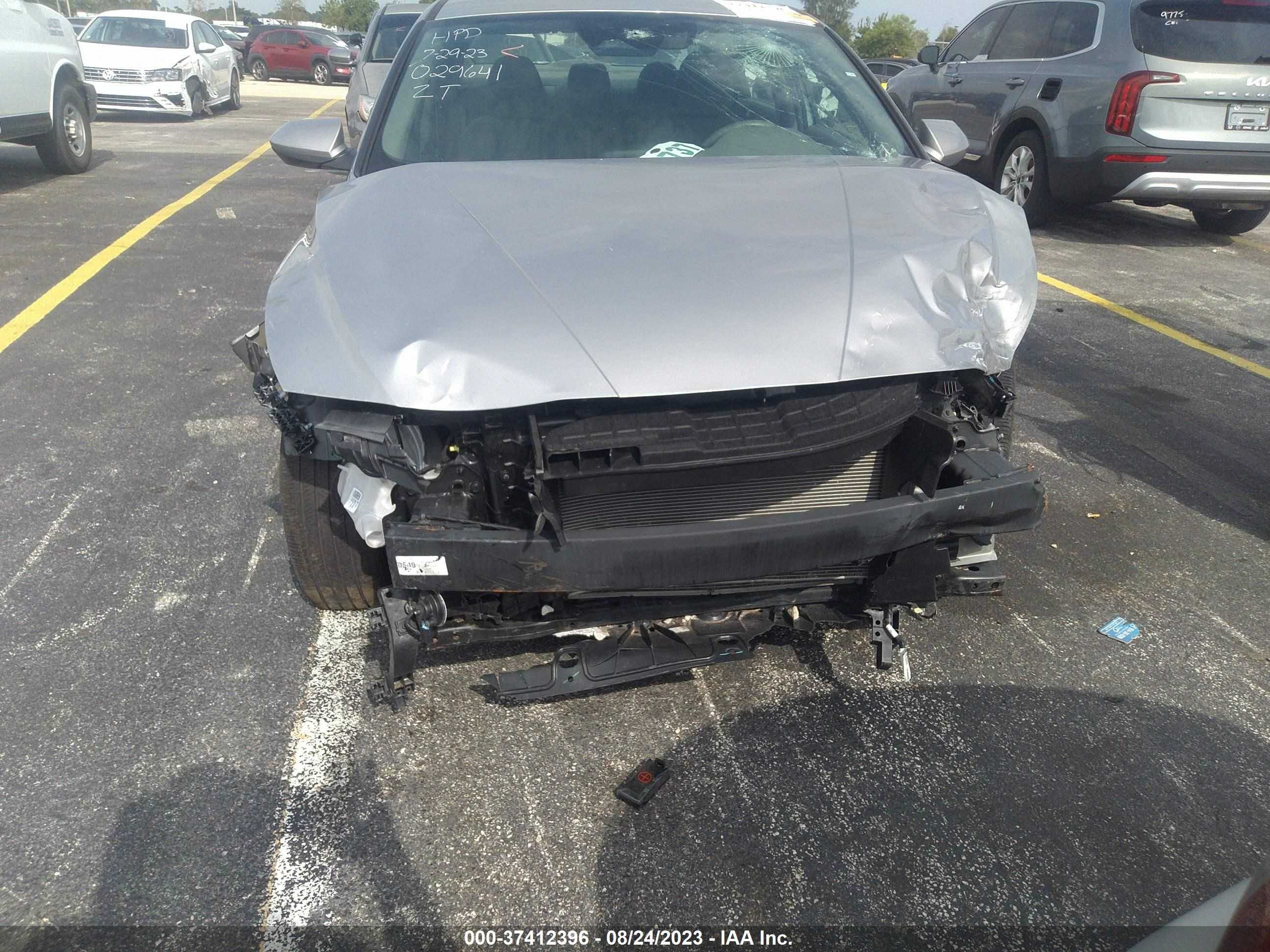 Photo 5 VIN: 5NPLM4AG9MH029641 - HYUNDAI ELANTRA 