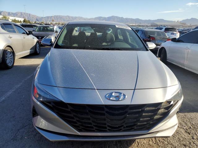 Photo 4 VIN: 5NPLM4AG9NH083877 - HYUNDAI ELANTRA SE 