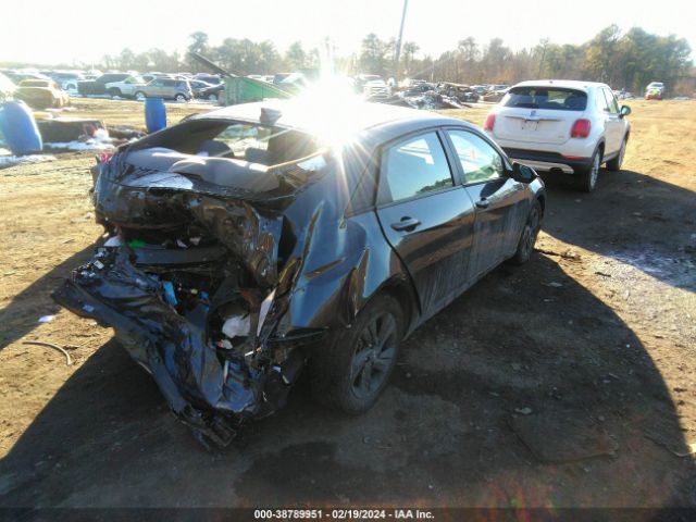 Photo 3 VIN: 5NPLM4AG9PH099015 - HYUNDAI ELANTRA 