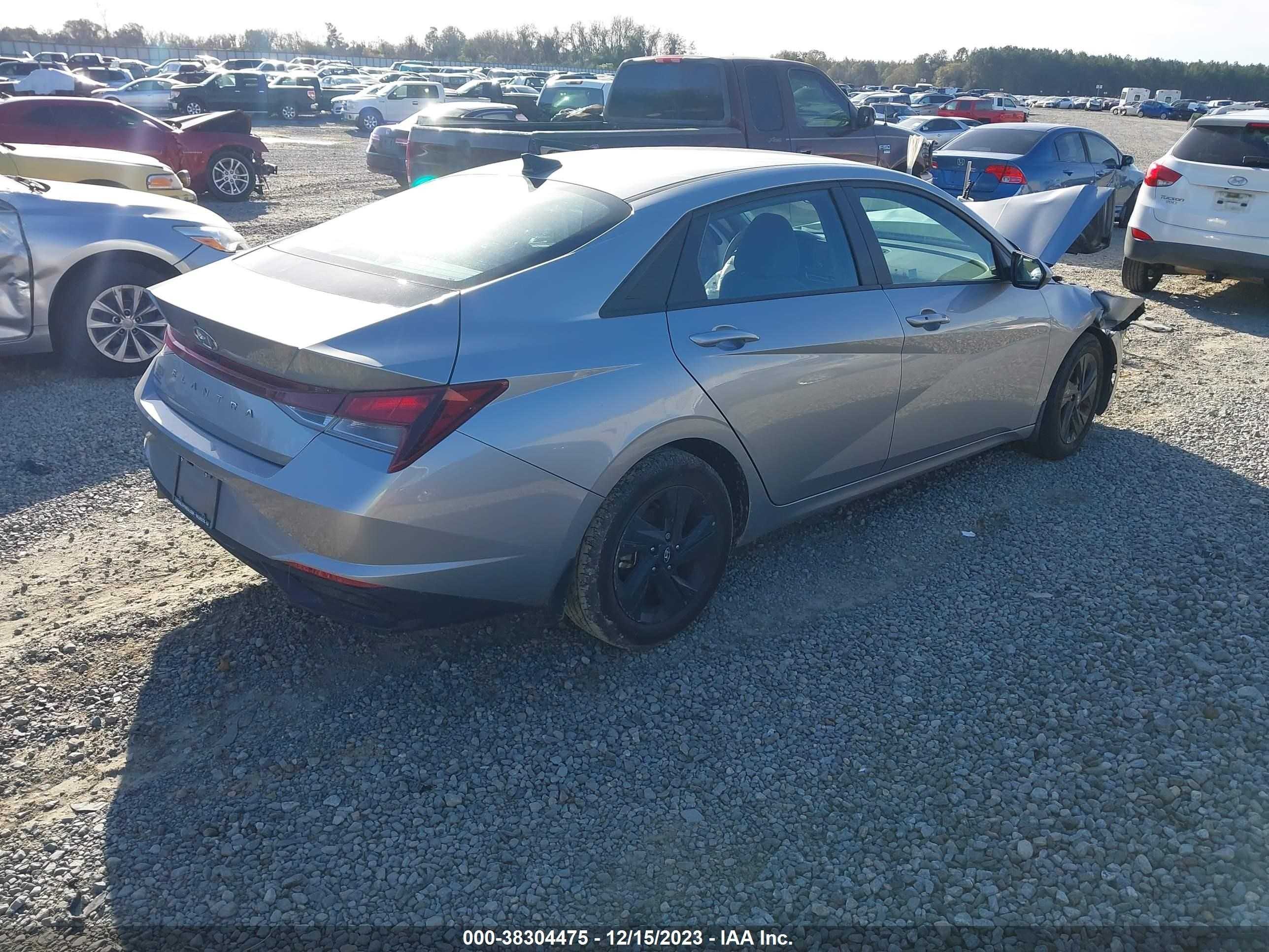 Photo 3 VIN: 5NPLM4AG9PH110188 - HYUNDAI ELANTRA 