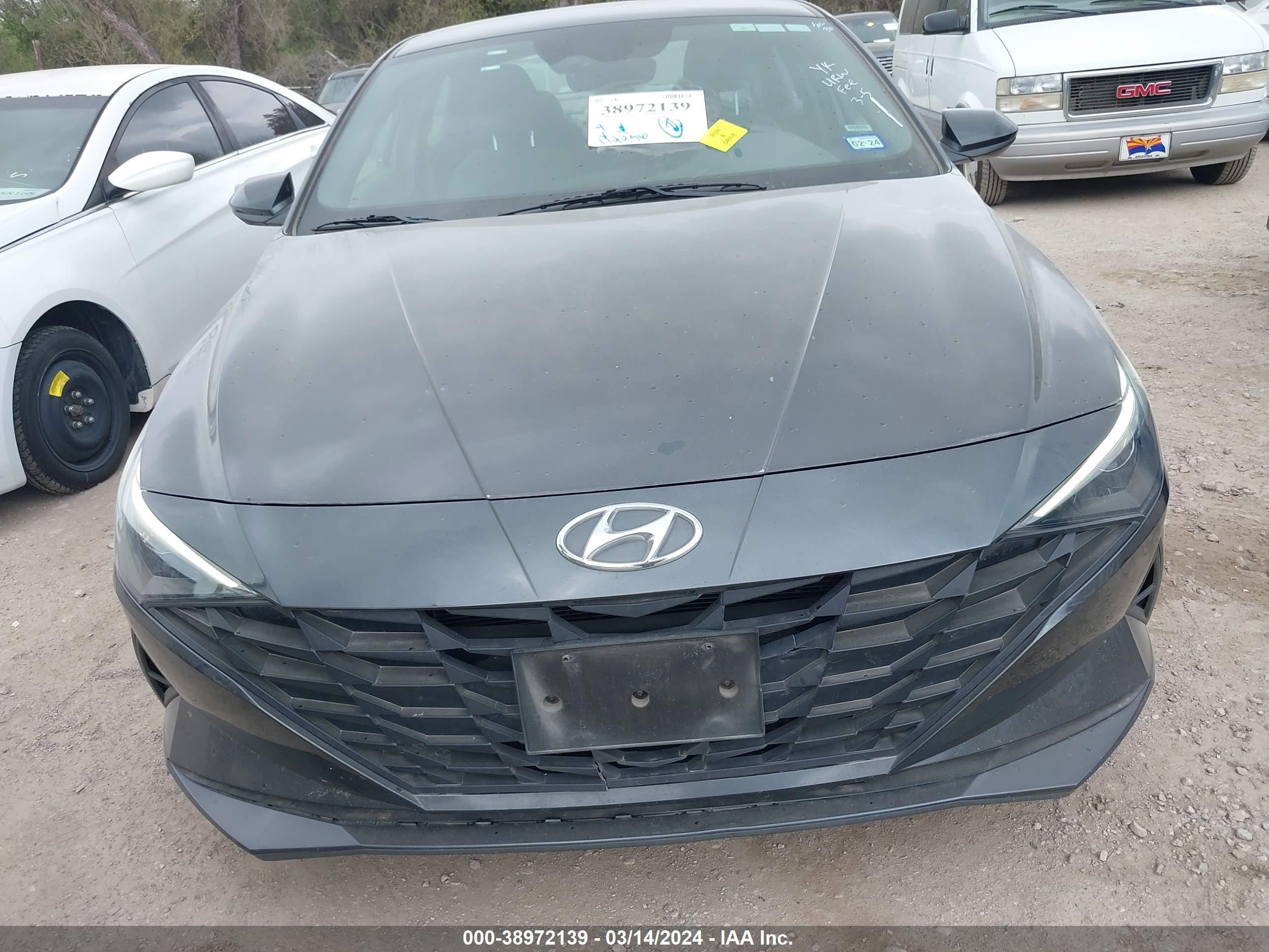 Photo 11 VIN: 5NPLM4AGXMH029213 - HYUNDAI ELANTRA 