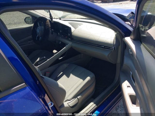 Photo 4 VIN: 5NPLM4AGXMH045511 - HYUNDAI ELANTRA 