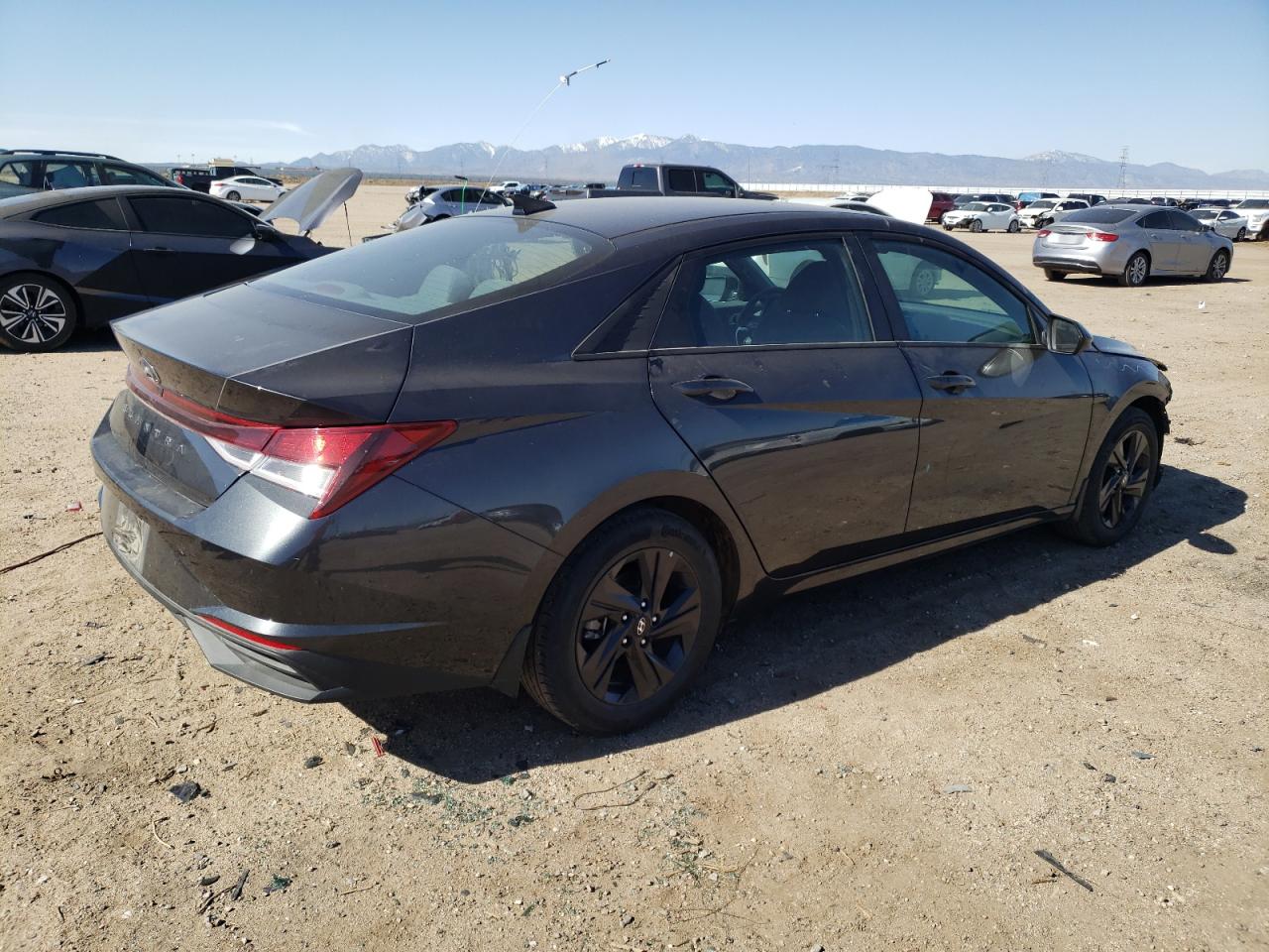 Photo 2 VIN: 5NPLM4AGXPH100446 - HYUNDAI ELANTRA 