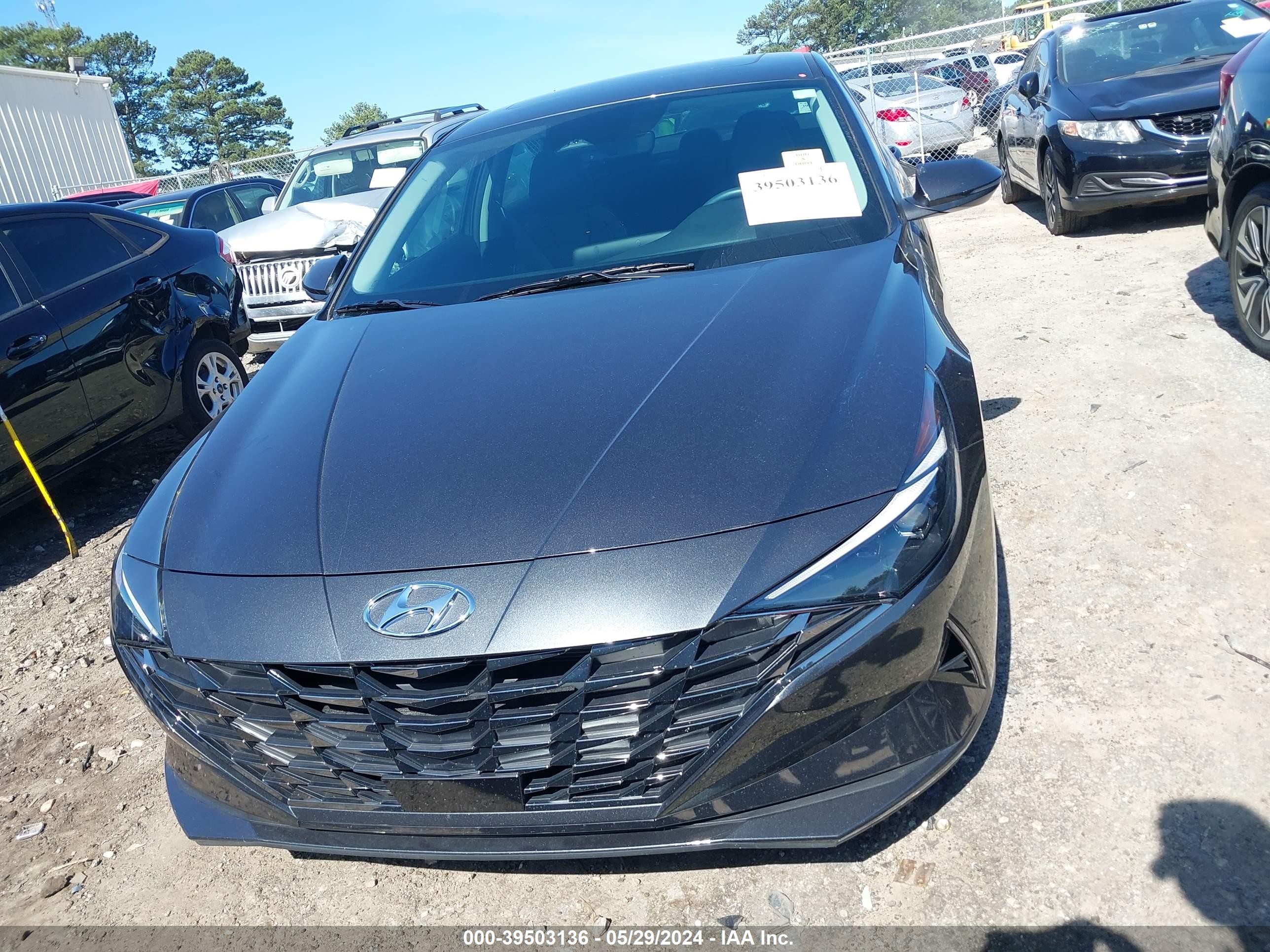 Photo 11 VIN: 5NPLP4AG0PH114203 - HYUNDAI ELANTRA 