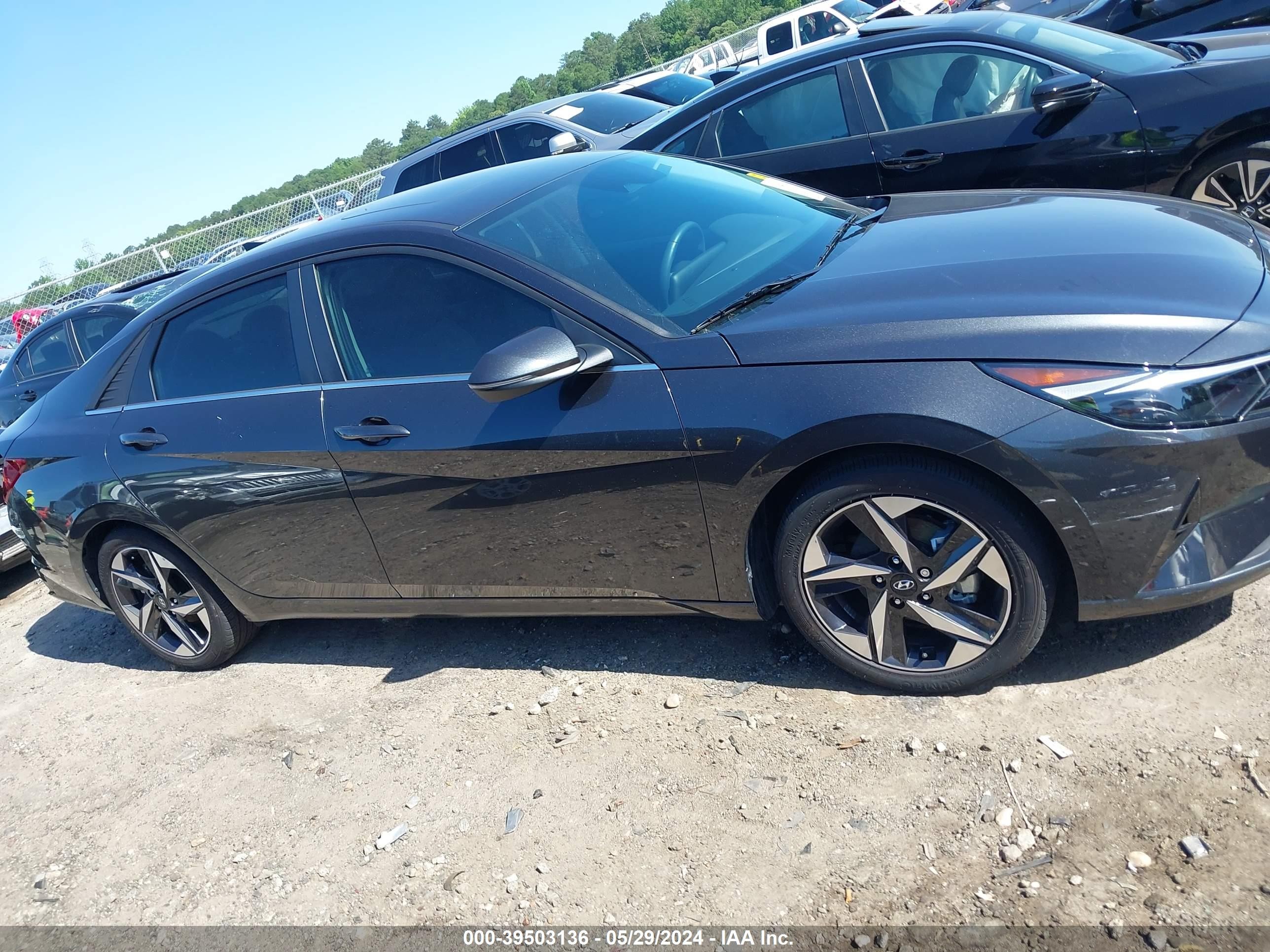 Photo 12 VIN: 5NPLP4AG0PH114203 - HYUNDAI ELANTRA 