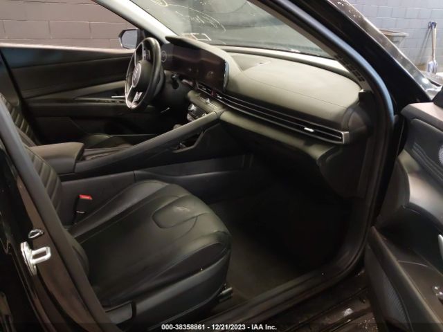 Photo 4 VIN: 5NPLP4AG1PH118440 - HYUNDAI ELANTRA 