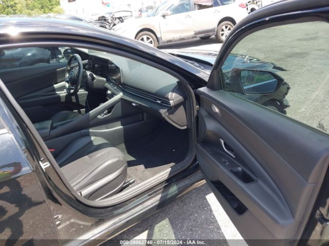 Photo 4 VIN: 5NPLP4AG8MH034577 - HYUNDAI ELANTRA 