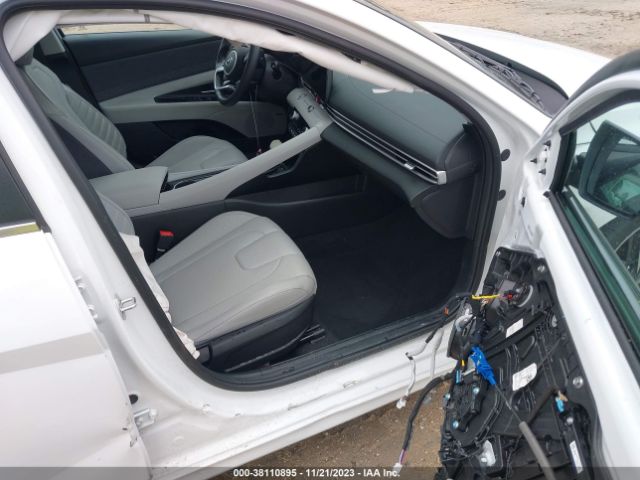 Photo 4 VIN: 5NPLP4AG8PH111291 - HYUNDAI ELANTRA 