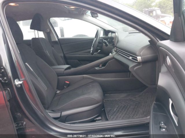 Photo 4 VIN: 5NPLS4AG0PH097594 - HYUNDAI ELANTRA 