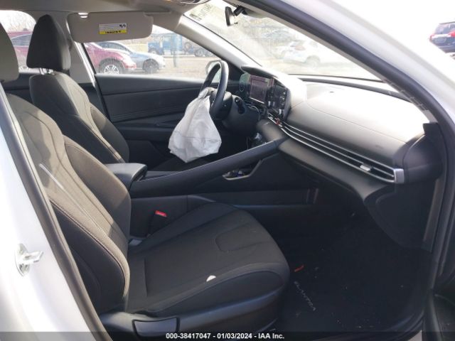 Photo 4 VIN: 5NPLS4AG1MH030630 - HYUNDAI ELANTRA 