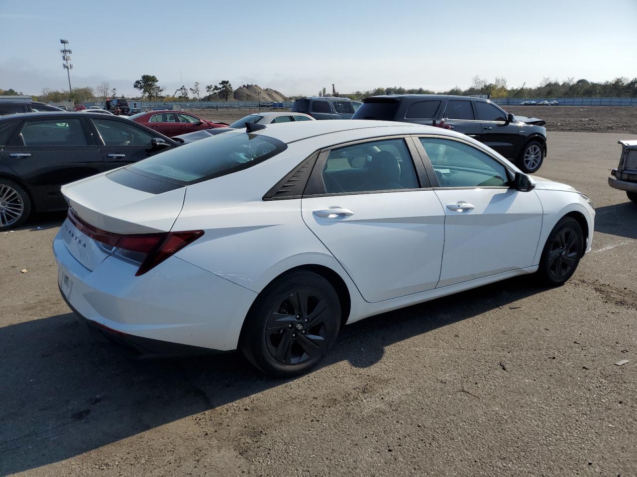 Photo 2 VIN: 5NPLS4AG1MH051350 - HYUNDAI ELANTRA 