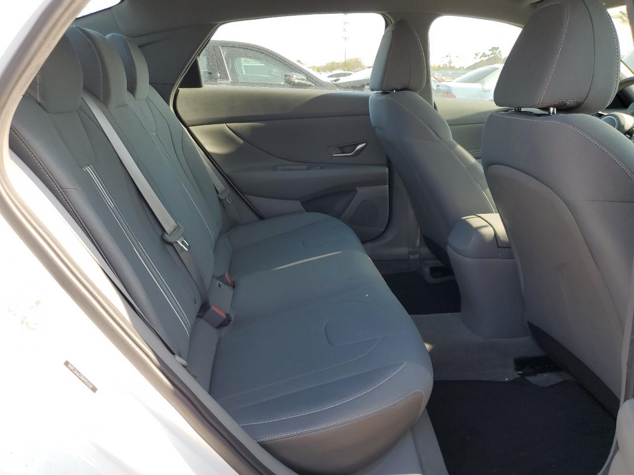 Photo 9 VIN: 5NPLS4AG1MH051350 - HYUNDAI ELANTRA 