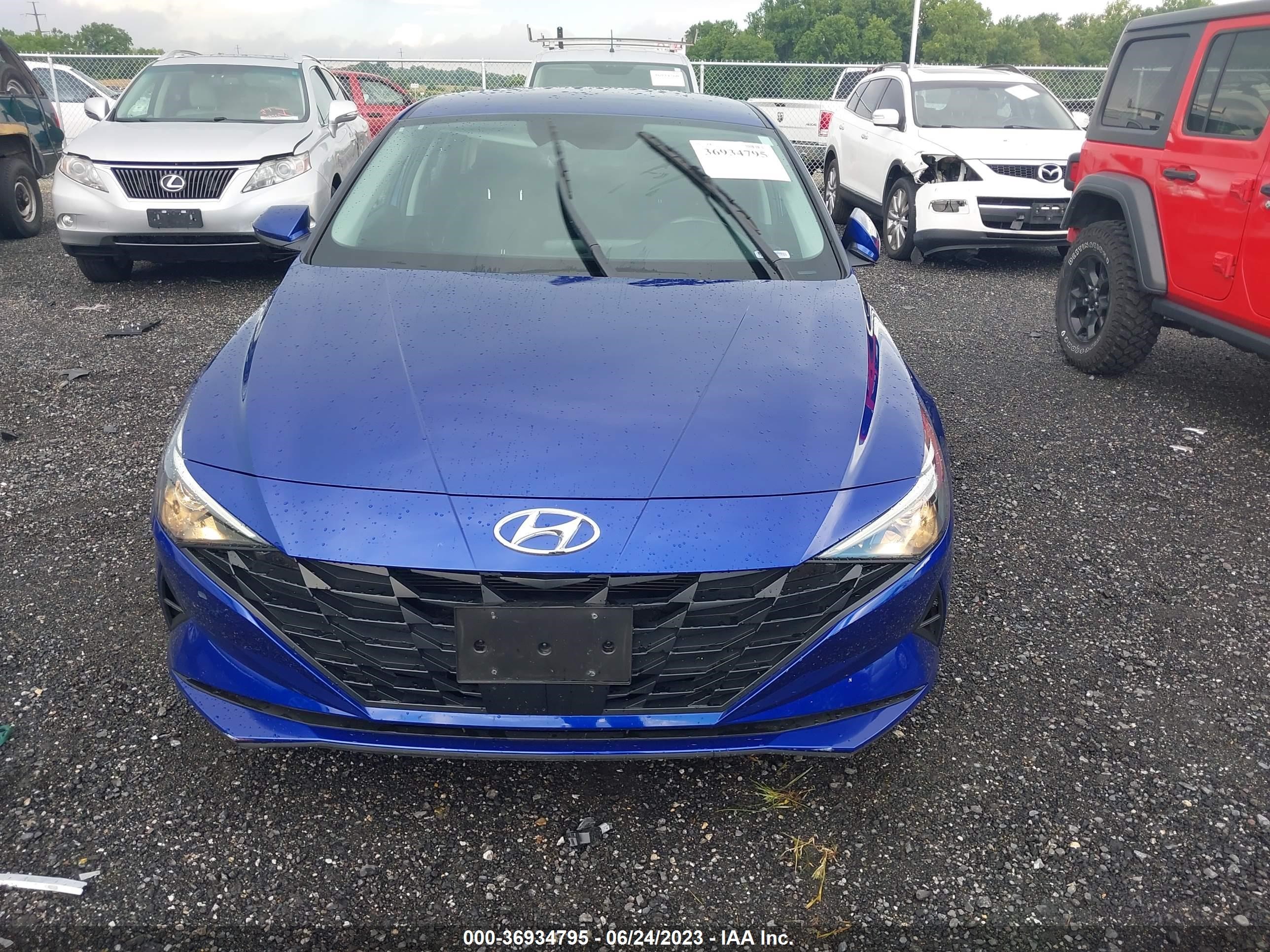 Photo 11 VIN: 5NPLS4AG2PH100298 - HYUNDAI ELANTRA 