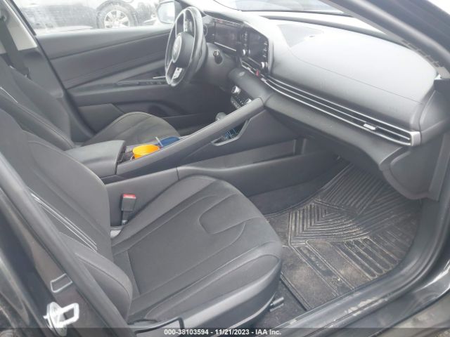 Photo 4 VIN: 5NPLS4AG3MH028992 - HYUNDAI ELANTRA 