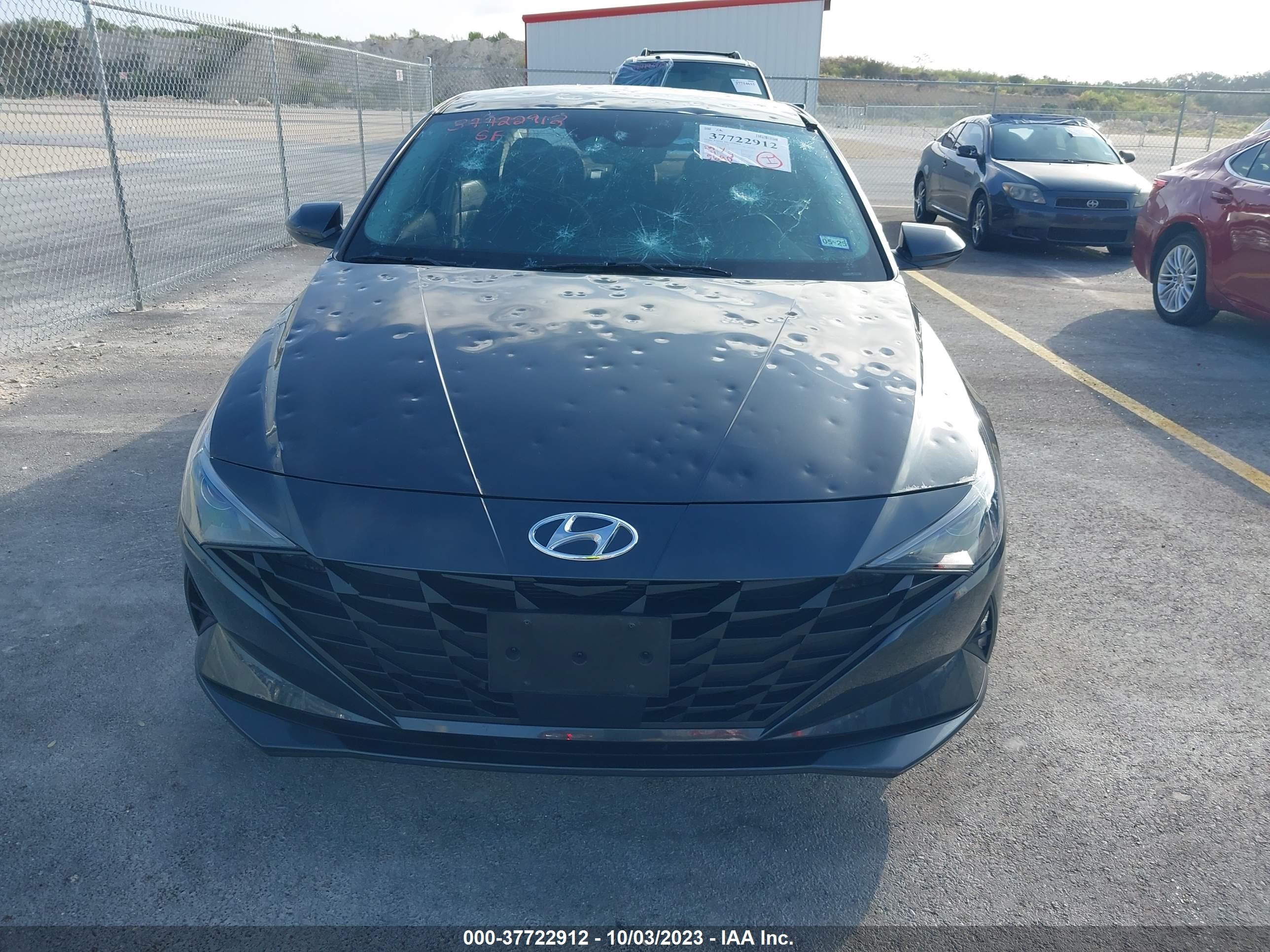 Photo 11 VIN: 5NPLS4AG3PH116879 - HYUNDAI ELANTRA 