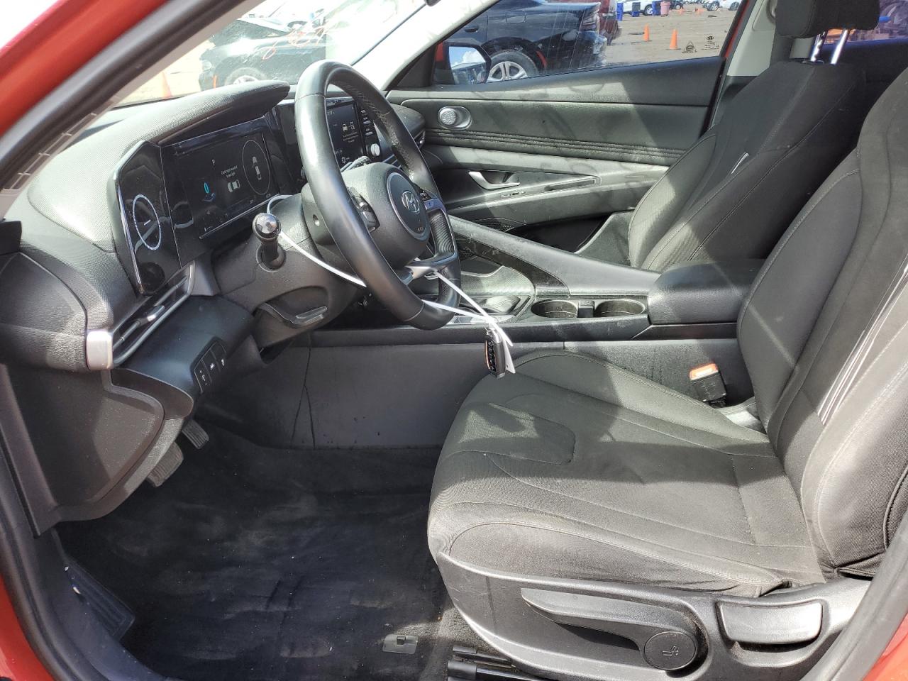 Photo 6 VIN: 5NPLS4AG5NH053782 - HYUNDAI ELANTRA 