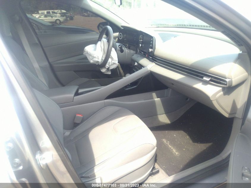 Photo 4 VIN: 5NPLS4AG5NH077970 - HYUNDAI ELANTRA 