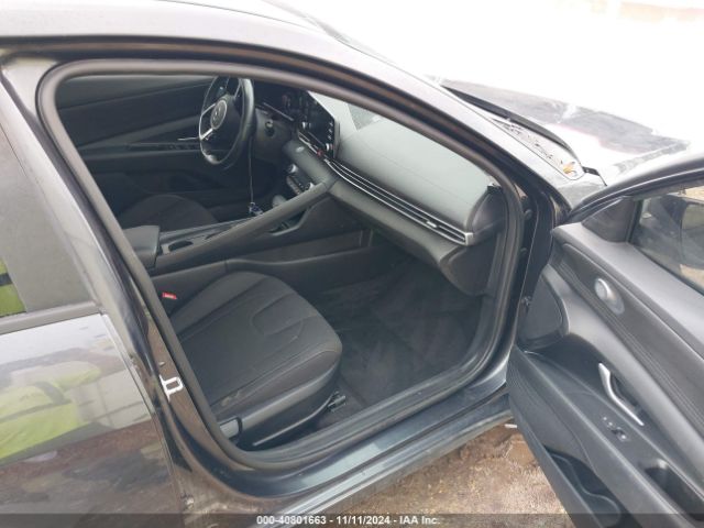 Photo 4 VIN: 5NPLS4AG7MH004730 - HYUNDAI ELANTRA 