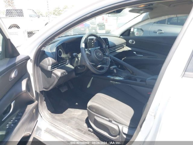 Photo 4 VIN: 5NPLS4AG7MH006204 - HYUNDAI ELANTRA 