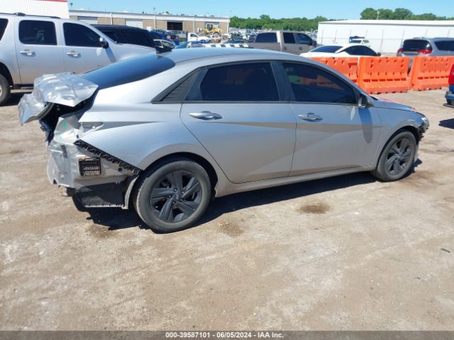 Photo 3 VIN: 5NPLS4AG7NH057431 - HYUNDAI ELANTRA 