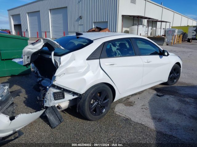 Photo 3 VIN: 5NPLS4AG7NH086671 - HYUNDAI ELANTRA 