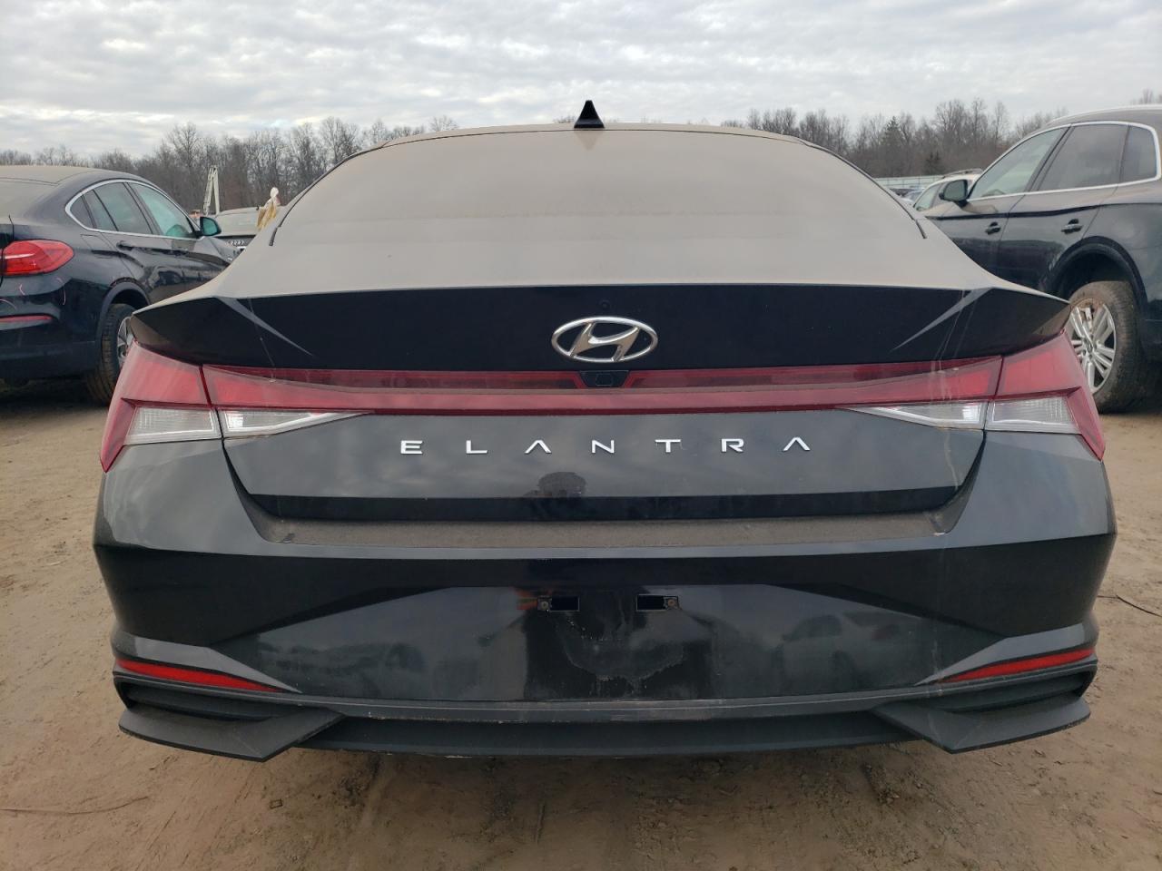 Photo 5 VIN: 5NPLS4AG8PH102704 - HYUNDAI ELANTRA 