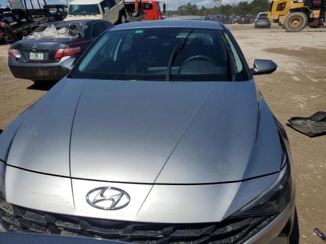 Photo 4 VIN: 5NPLS4AG8PH112312 - HYUNDAI ELANTRA SE 