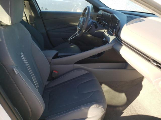 Photo 4 VIN: 5NPLS4AG9NH073856 - HYUNDAI ELANTRA SE 