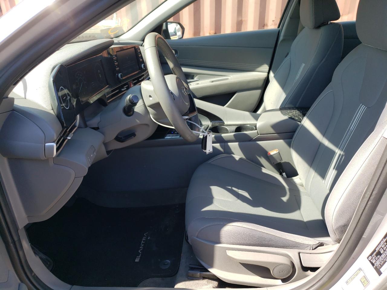 Photo 6 VIN: 5NPLS4AGXMH029556 - HYUNDAI ELANTRA 