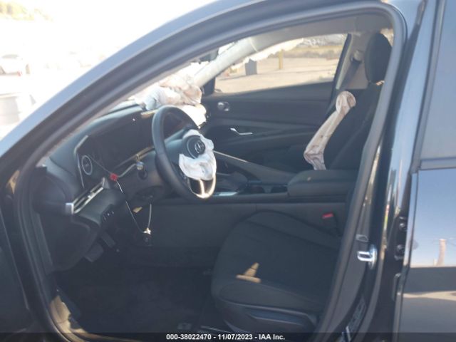 Photo 4 VIN: 5NPLS4AGXPH115048 - HYUNDAI ELANTRA 