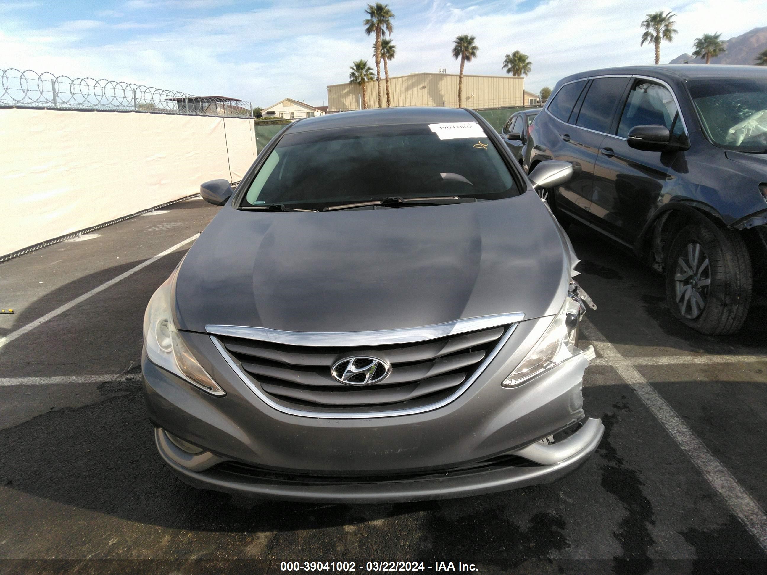 Photo 11 VIN: 5NPRN4AC9DH580745 - HYUNDAI SONATA 