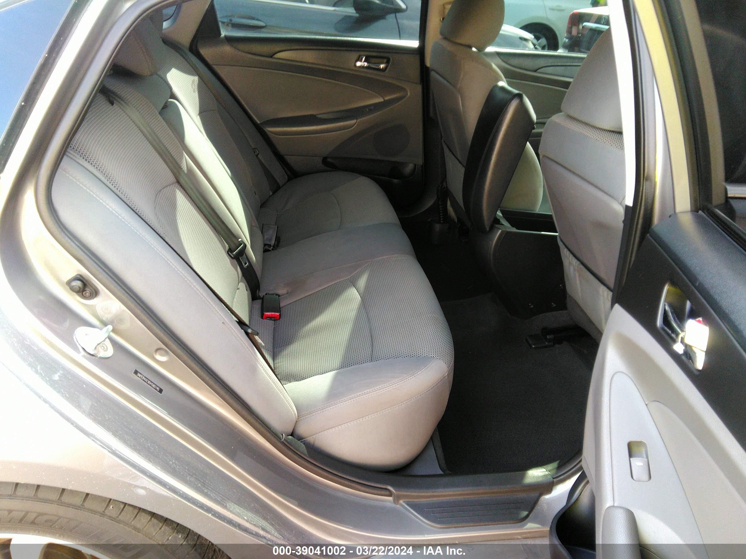 Photo 7 VIN: 5NPRN4AC9DH580745 - HYUNDAI SONATA 