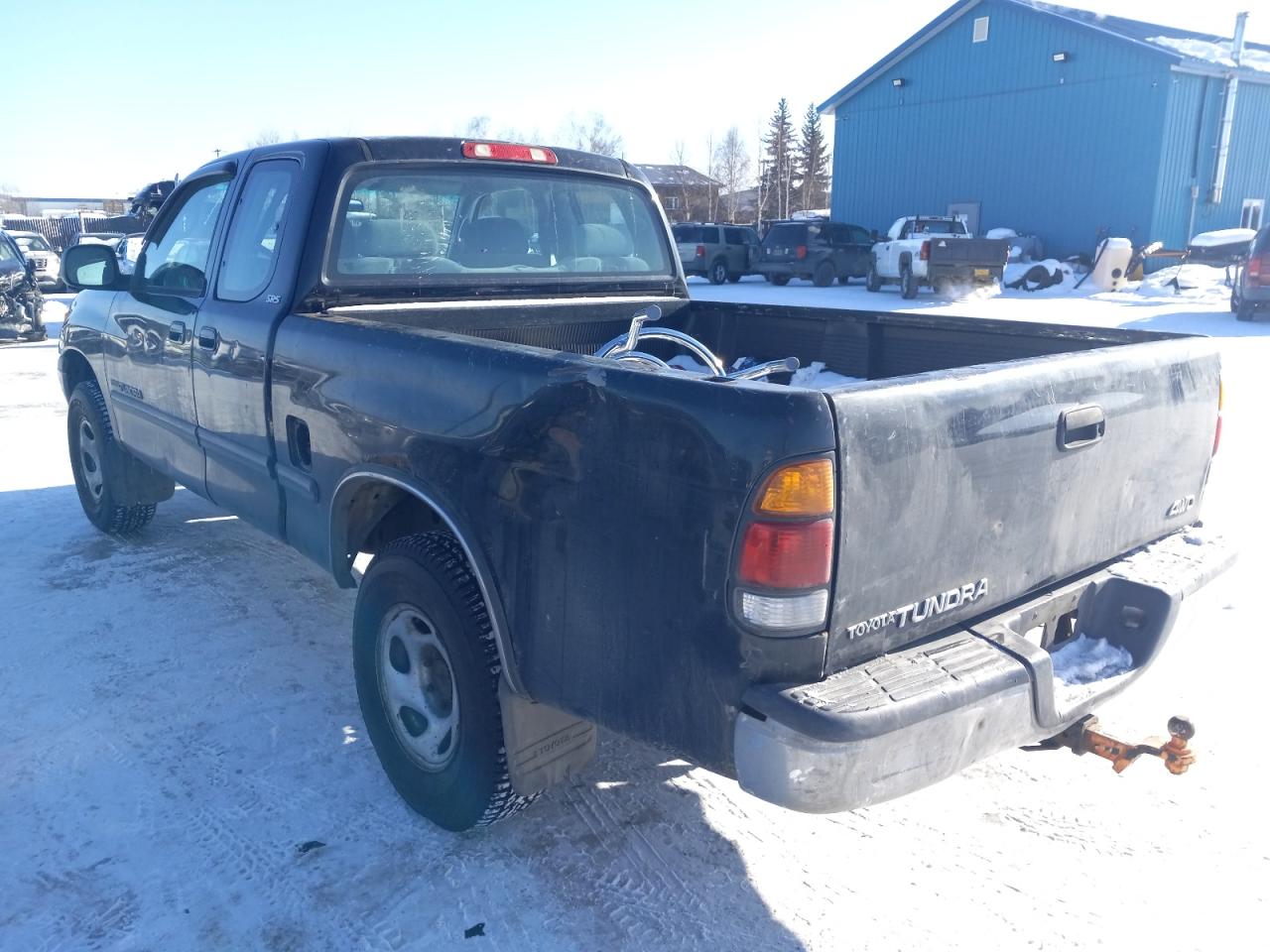 Photo 1 VIN: 5TBBN4415YS064248 - TOYOTA TUNDRA 