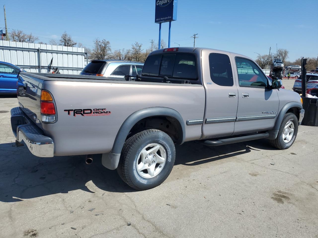 Photo 2 VIN: 5TBBT44112S290378 - TOYOTA TUNDRA 